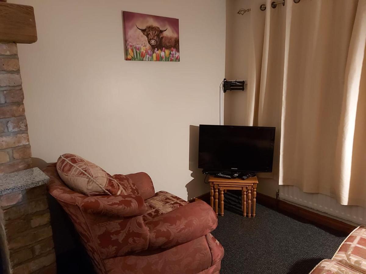 Lovely 2-Bed Cottage At The Foot Of The Mournes Newry Esterno foto