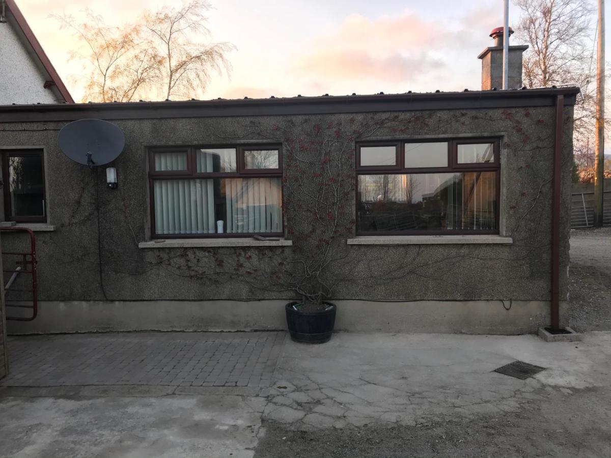 Lovely 2-Bed Cottage At The Foot Of The Mournes Newry Esterno foto
